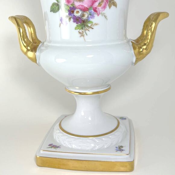 AK Kaiser German Porcelain Swan Handled Gilded Urn Vase 1440 - Picture 5 of 10